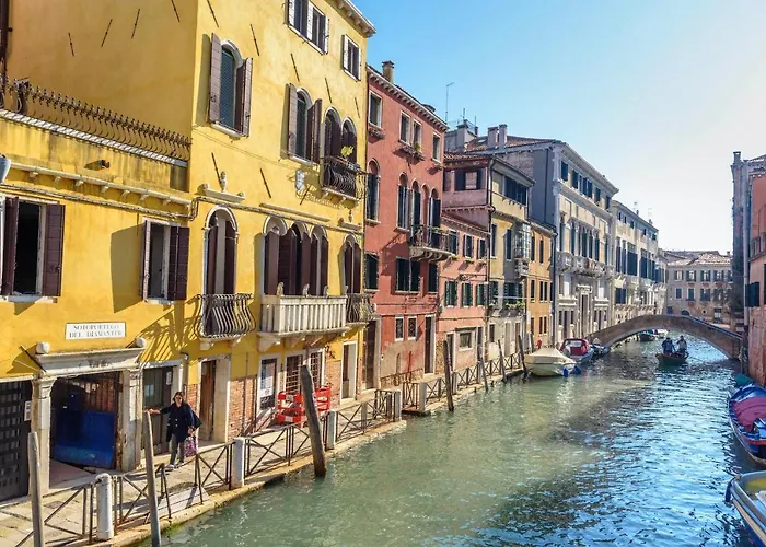 Scaleter - A Fine Luxury Apartment In Palazzo With Canal View